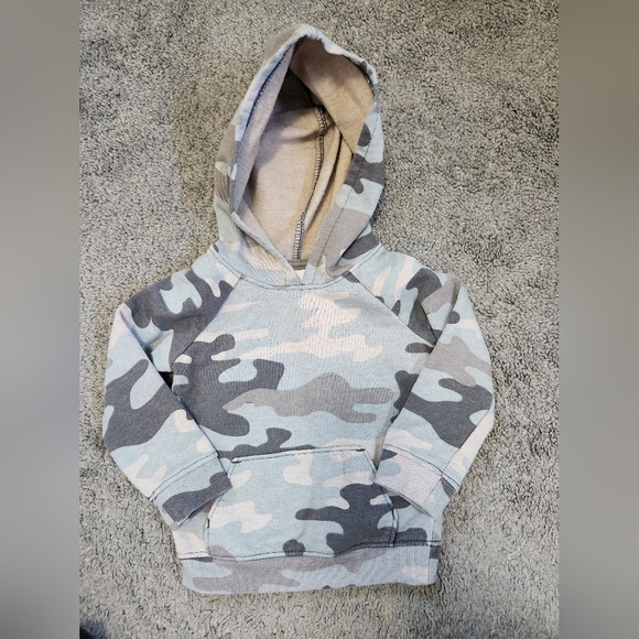 Wonder Nation camouflage toddler size 18 month hooded sweatshirt. Worn twice - Picture 1 of 3